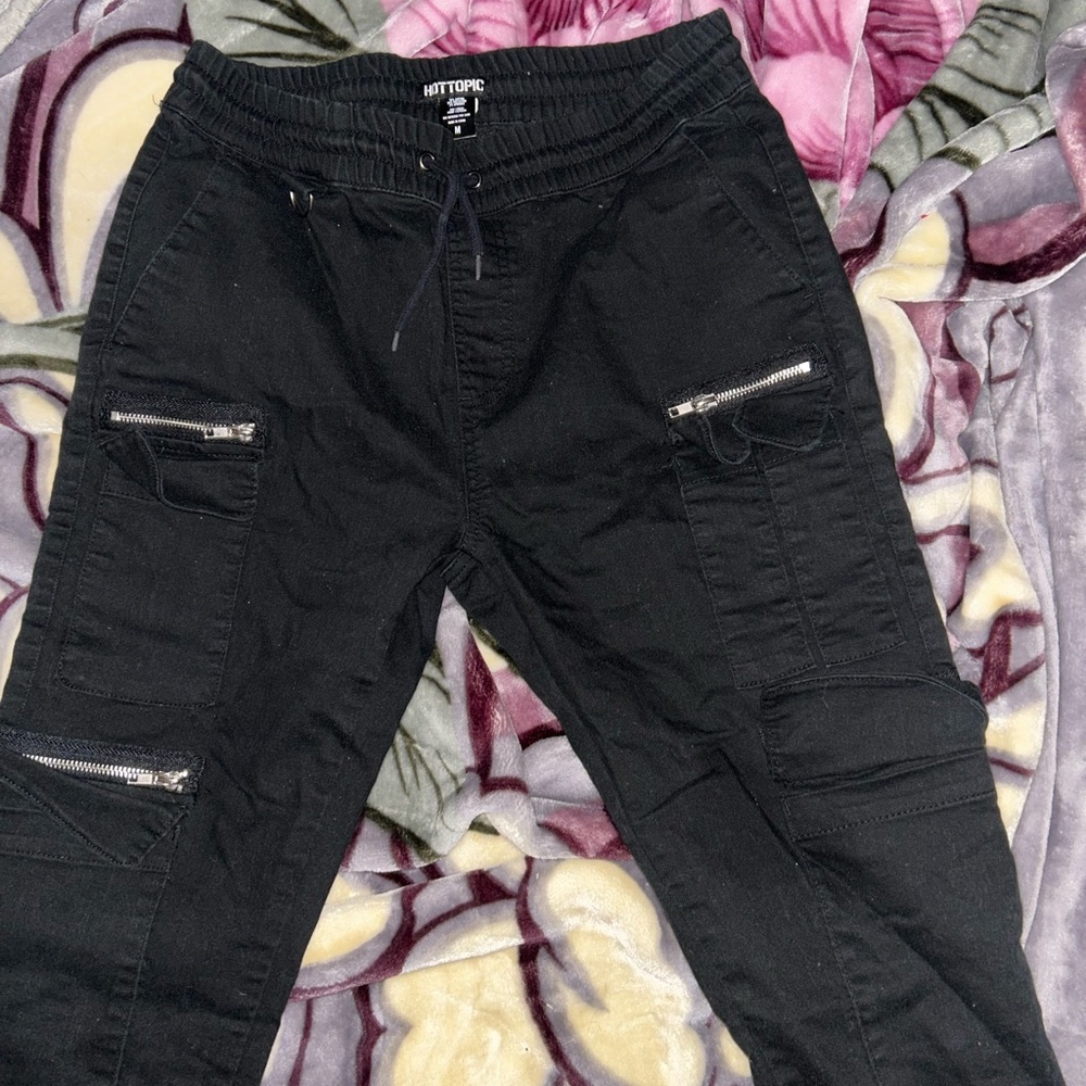 Hot Topic Black Cargo Pants
